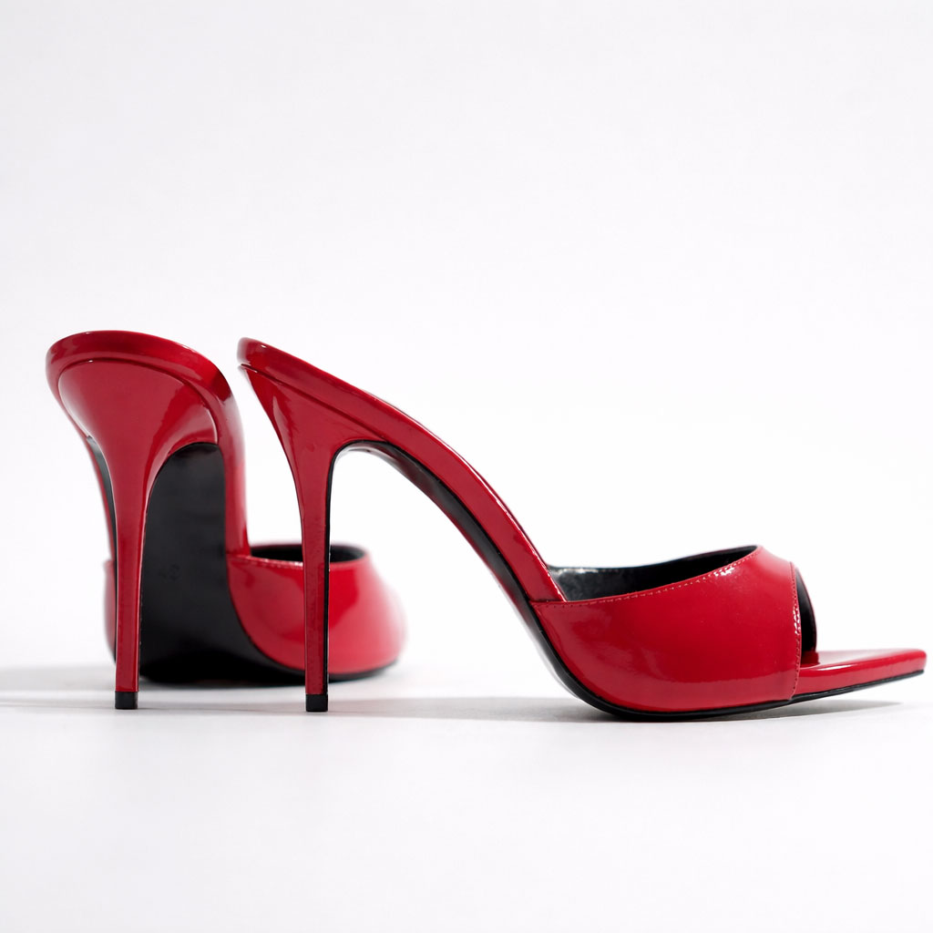 muli-rose-red-polish-2.jpg